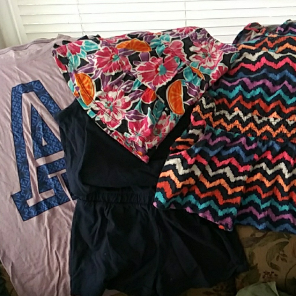 Girls Lot size M
